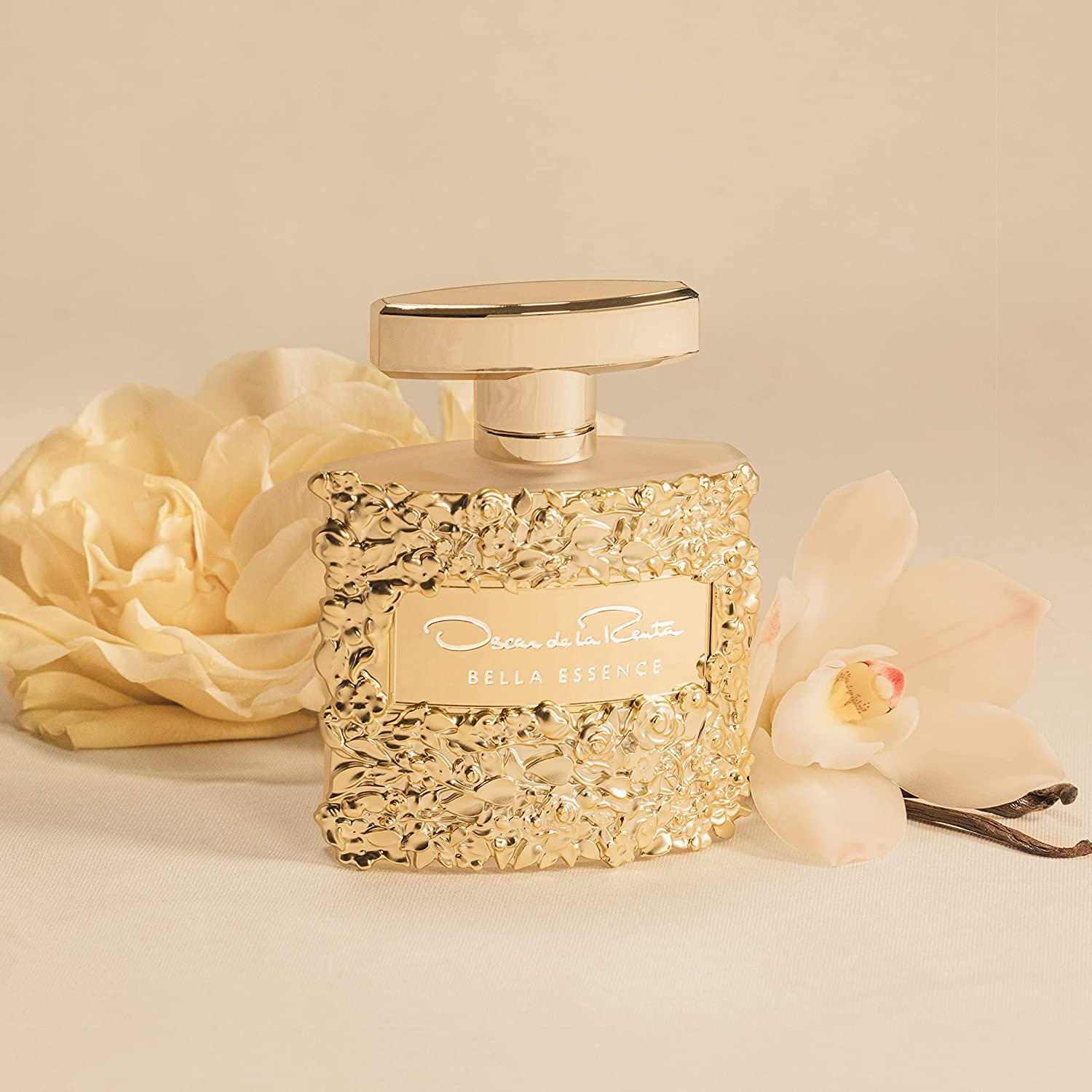 Oscar De La Renta Bella Essence Eau De Parfum Spray for Women 100 Ml image number 1