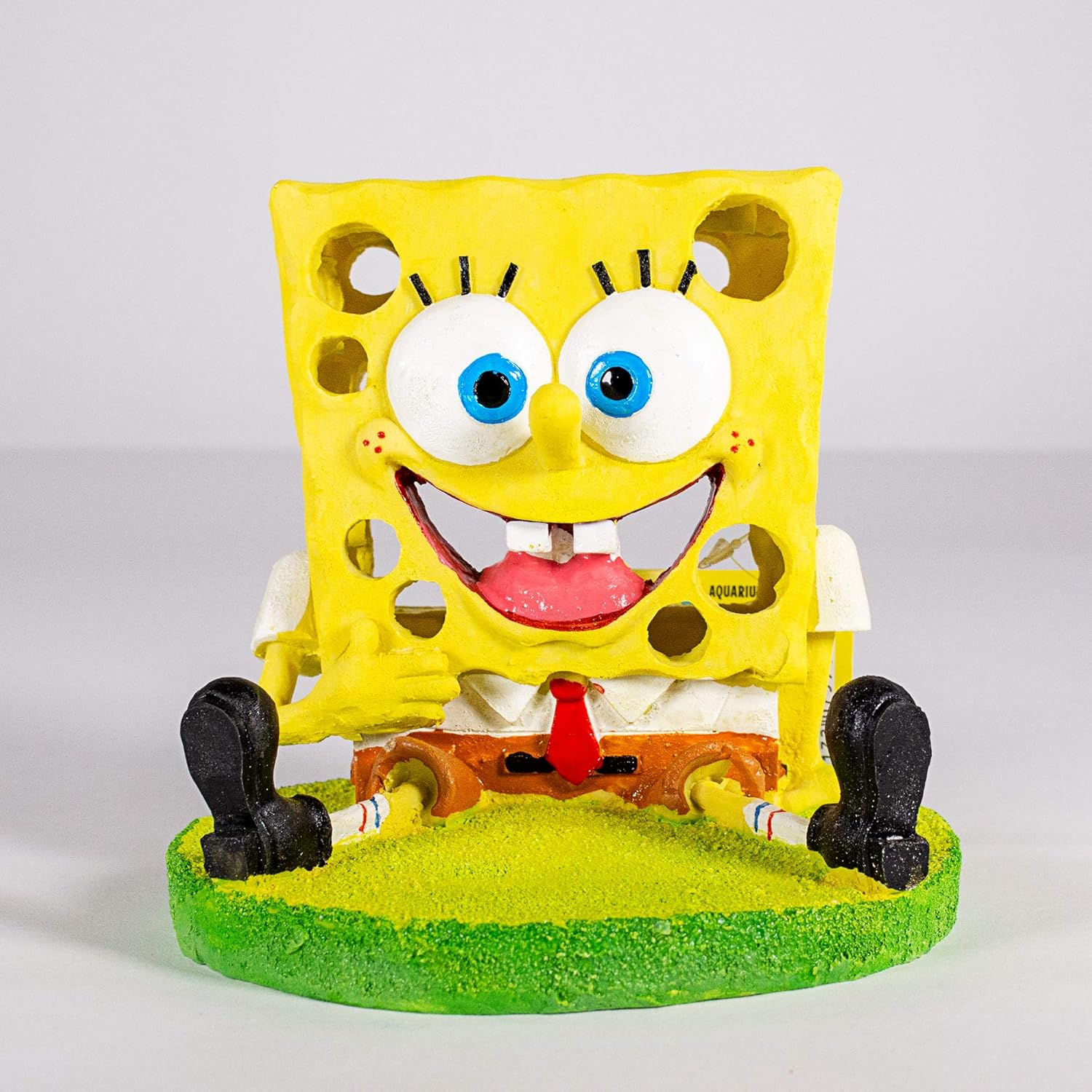 Penn Plax Spongebob Swim through Aquarium Ornament image number 4