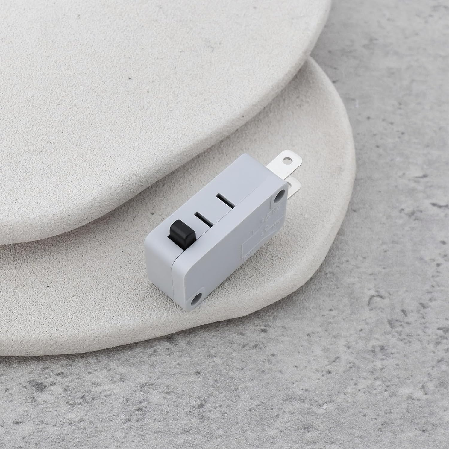 Emsea 3Pin Micro Switch TMSW2-2-1 25A 84VDC for Automobile Home Appliances image number 4