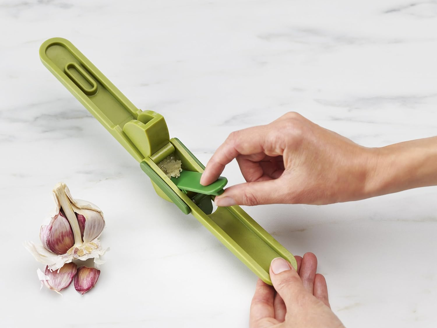 Joseph Joseph Duo Easy-Clean Garlic Press, Green image number 1