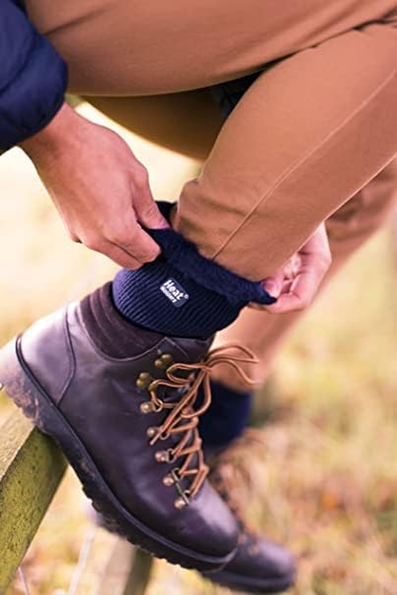 HEAT HOLDERS | Sockshop | Men'S Rowan Flat Knit Thermal Beanie | Warm Winter Hat | One Size | - Black image number 3