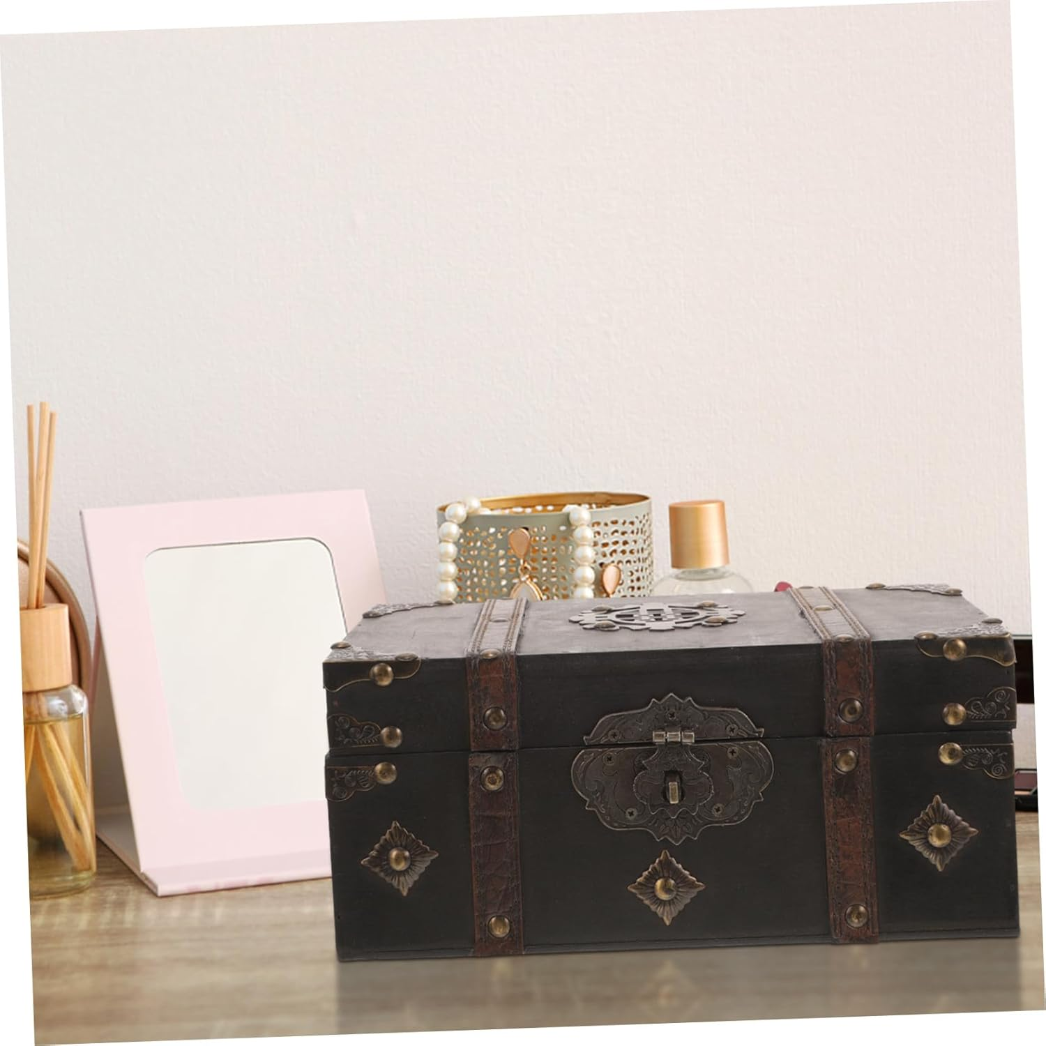 Vintage Wooden Keepsake Box Lid Small Treasure Chest for Jewelry Storage Retro Grey Wood Box 3-Digit Lock for Home D&eacute;cor and Gift Giving image number 3