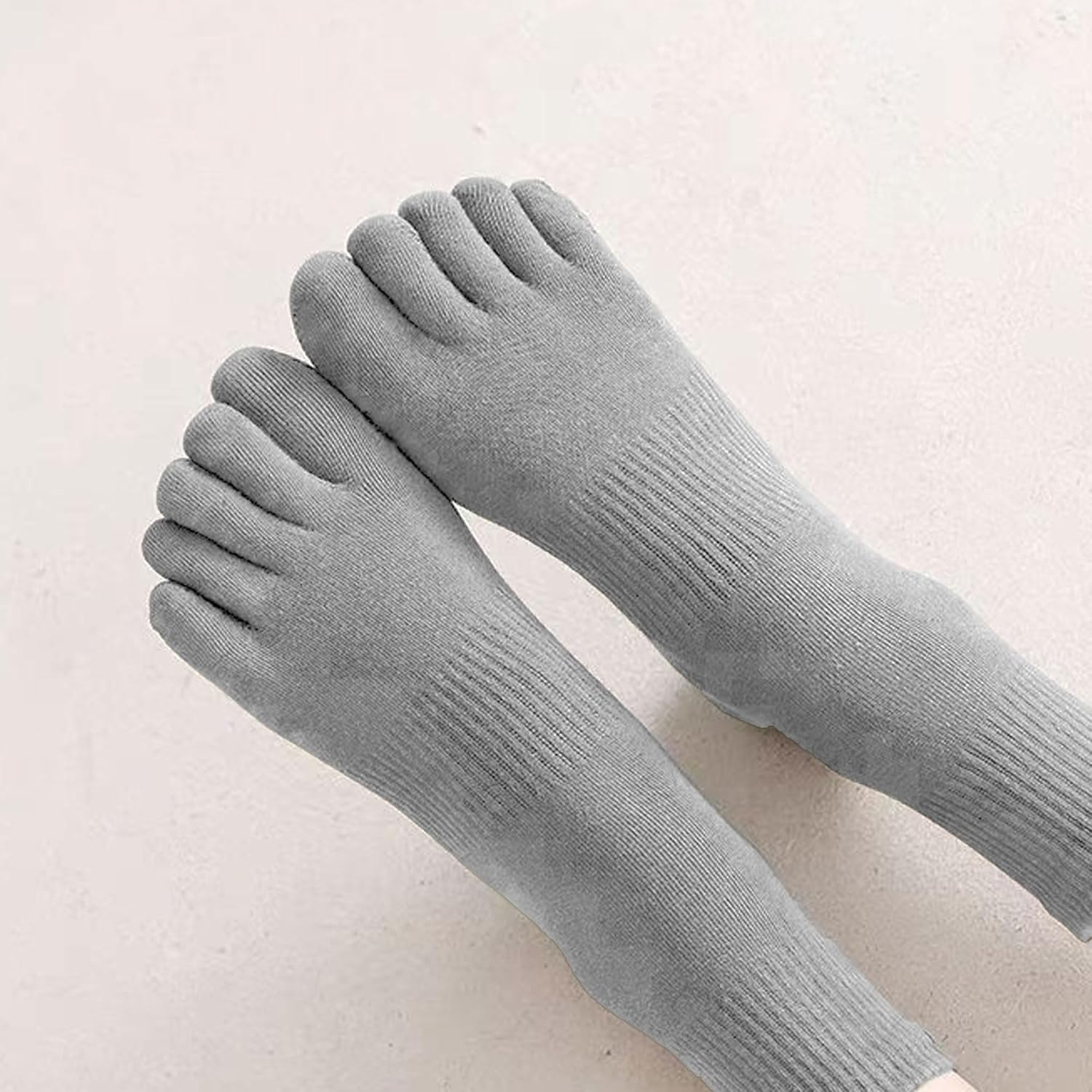 Male Sports Socks Do Not Slip Running Mountaineering Training Socks 5 Pairs image number 2