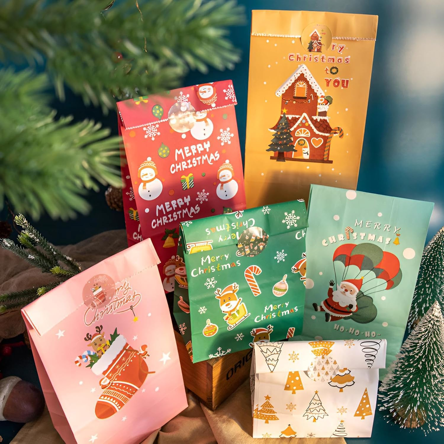 Oundarm 24PCS Christmas Paper Gift Bags Bulk with 24 Stickers Xmas Multicolor Goodie Paper Bags for Kids Assorted Candy Treat Gift Bags for Party Favor Supplies Christmas Holiday Decorations image number 4