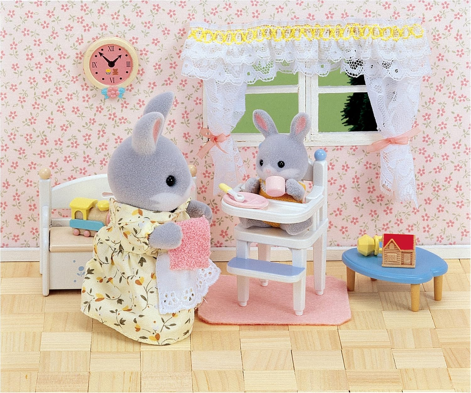 Sylvanian Families - Baby High Chair image number 1