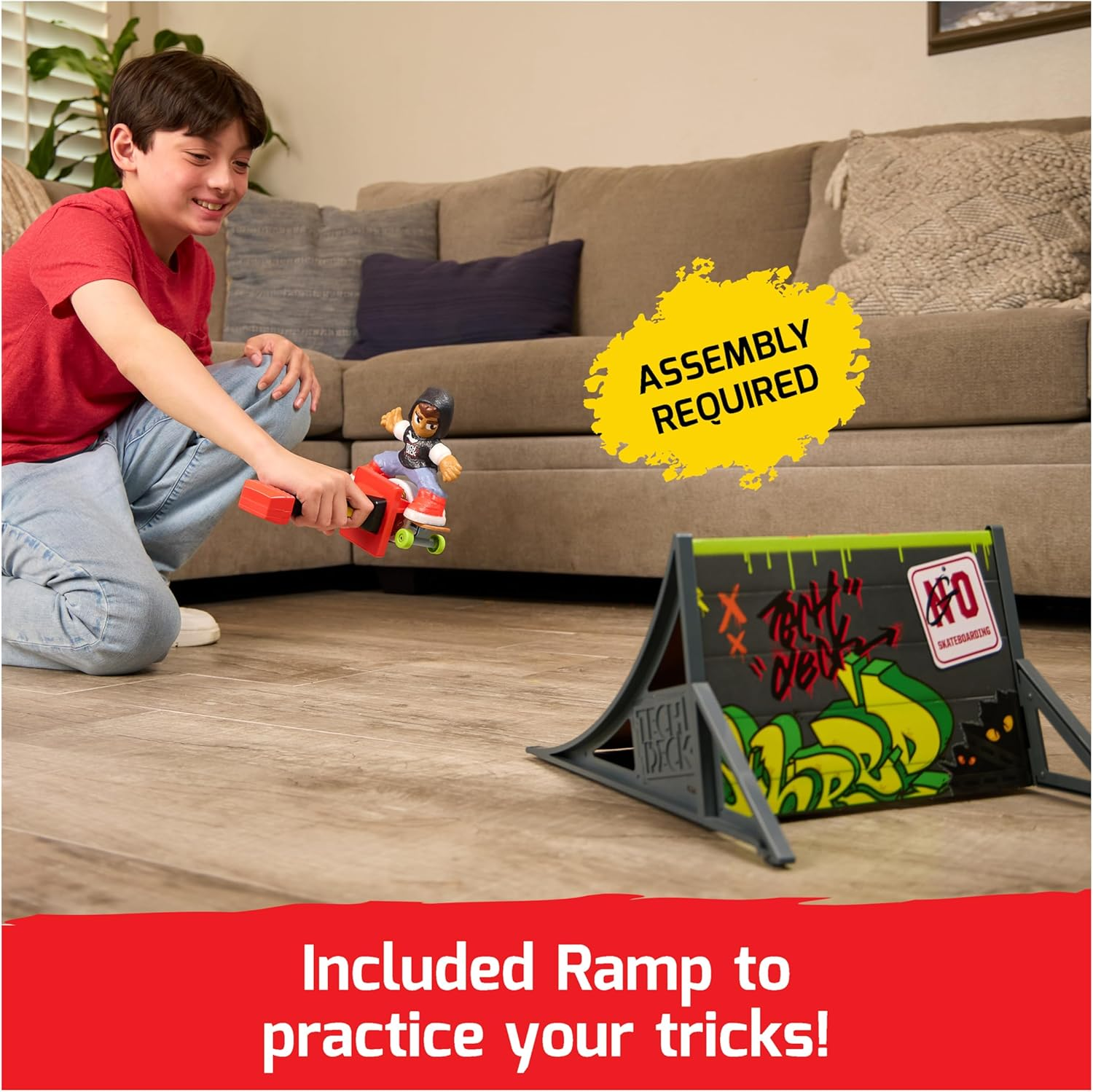 Tech Deck Shred N' Blast Sk8Board, Motorised Finger Skateboard Toy with Rider and Ramp for Fast Tricks and High Jumps, Kids Toys for Boys and Girls Ages 6 and Up image number 2