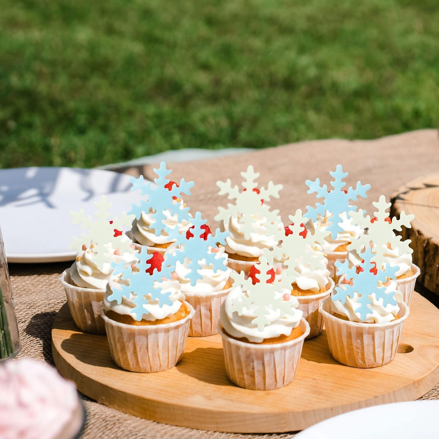 50 Pieces of Edible Snow Cupcake Decoration, Christmas Cake Decoration, 5Cm Wafer Paper Snow Cupcake Decoration for Christmas, Frozen Cake Decoration image number 1