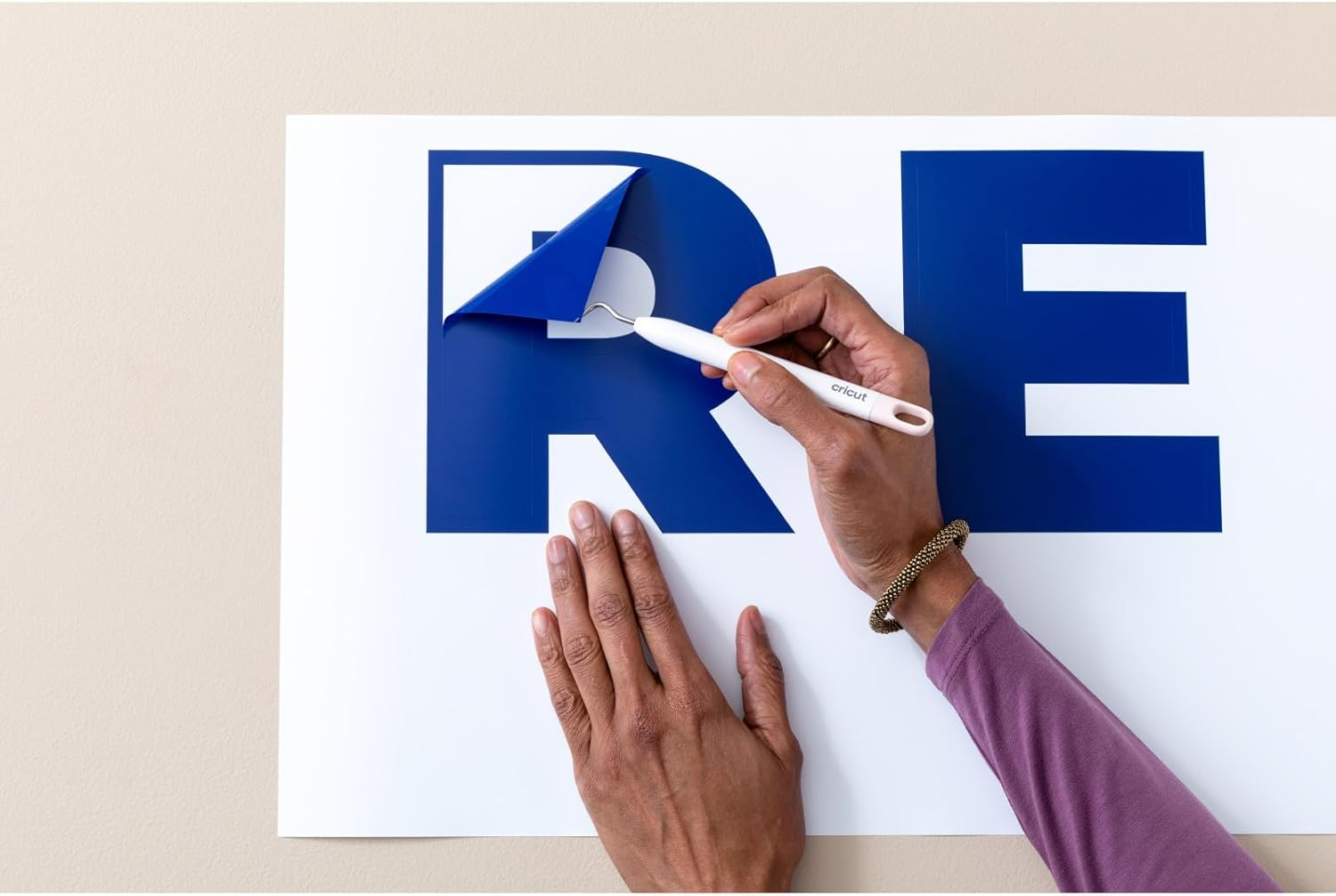 Cricut Basic Tool Set - 5-Piece Precision Tool Kit for Crafting and Diys, Perfect for Vinyl, Paper & Iron-On Projects, Great Companion for Cricut Cutting Machines, Gray