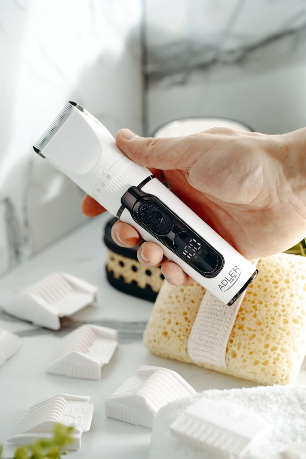 ADLER EUROPE Hair Trimmer Beard Trimmer Razor for Men & Boys Waterproof Wireless Rechargeable USB Hair Trimmer IPX6 LED Display image number 6