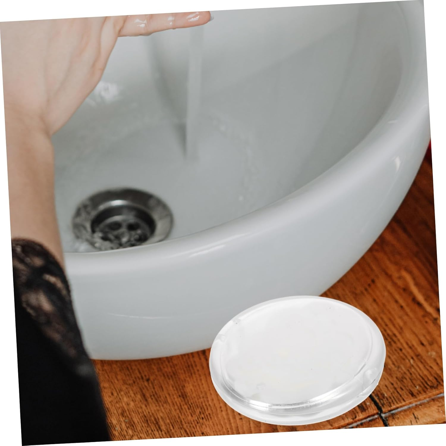 UTHCLO Travel Essential 50 Pack Soap Flakes Sheets Pp Material Convenient for Camping Hiking and Business Trips image number 4