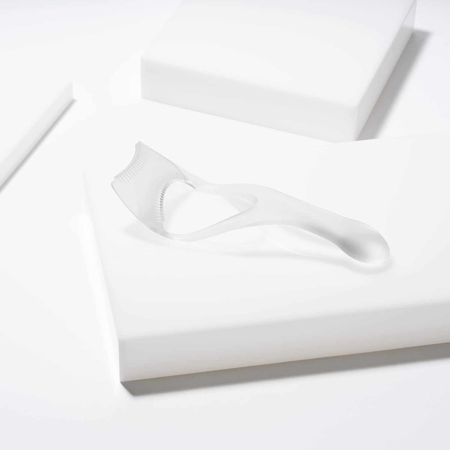 Tweezerman Lash Guard & Comb image number 6