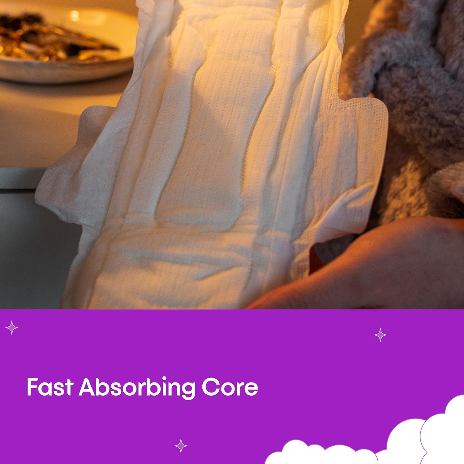 U by Kotex Extra Overnight Pads Long with Wings 32 Pack (4 X 8 Pack) - Packaging May Vary