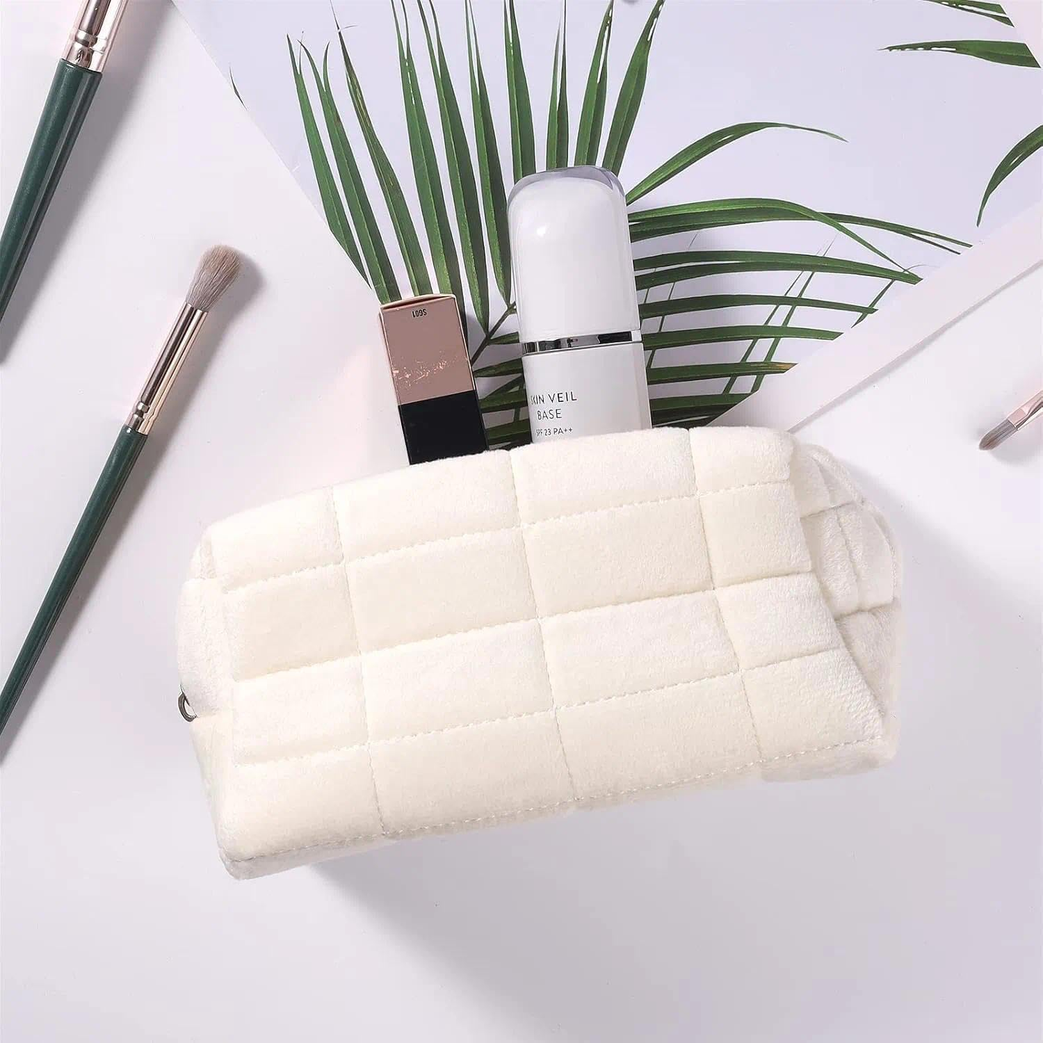 Travel Makeup Bag, Soft Velvet Cosmetic Pencil Case with Plaid Design for Women & Girls, Daily Use Toiletry Bag by Ermaoo image number 3