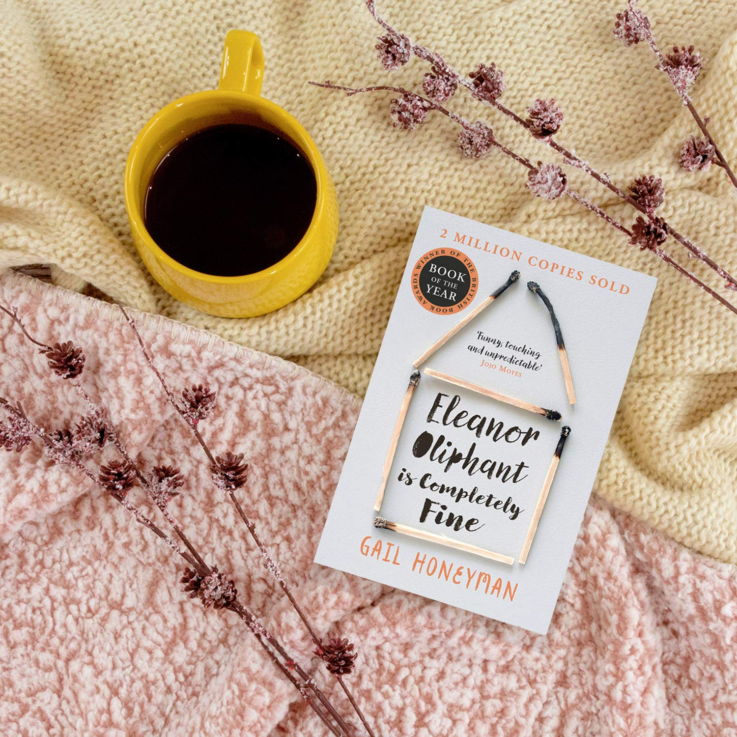 Eleanor Oliphant Is Completely Fine: Debut Sunday Times Bestseller and Costa First Novel Book Award Winner image number 3