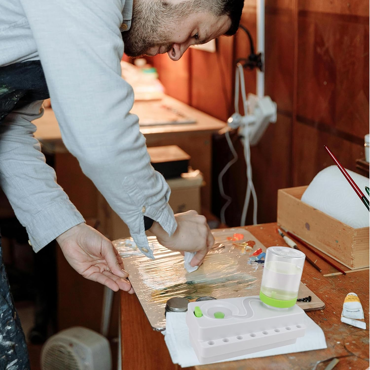 Gurxi 1 Piece Multifunctional Brush Rinser, Water Circulation Rinser, Brush Cleaning Station for Cleaning Artist & Makeup Brushes (Green) image number 3