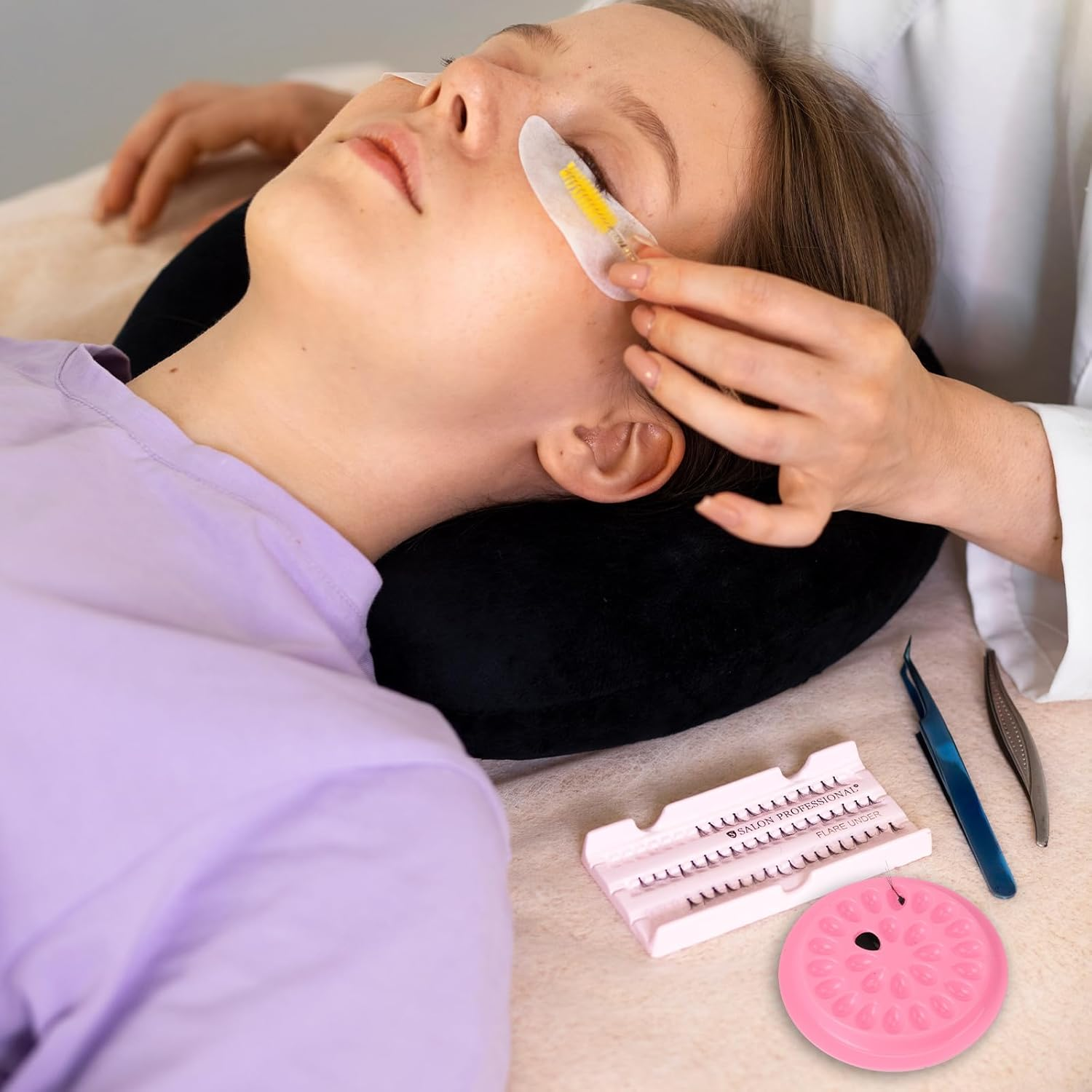 100Pcs False Lash Glue Holder, Lash Trays for Lash Extensions, Disposable Plastic False Eyelashes Glue Holder, Eyelashes Glue Holder Eyelash Extension Glue Holder Pallet Pads(Pink) image number 5