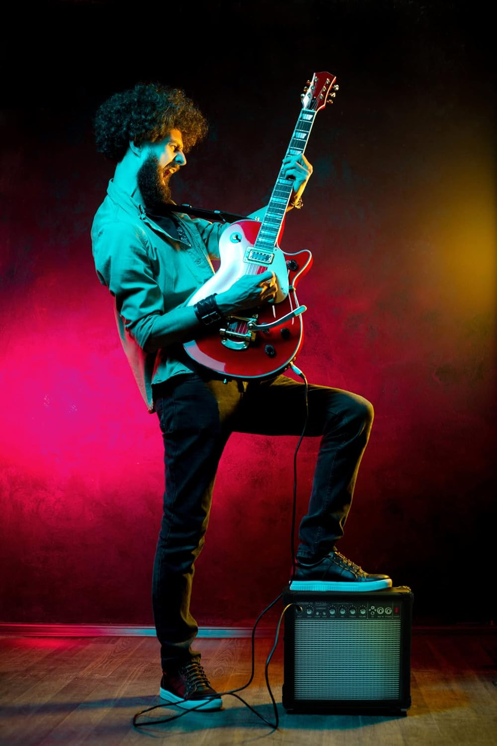 Rocktile Scream 15 Guitar Amplifier Mini Combo Amp (15 Watt Amplifier, 2 Channels, Portable, Aux-In for MP3/CD, 3-Band Equalizer, Headphone Jack)