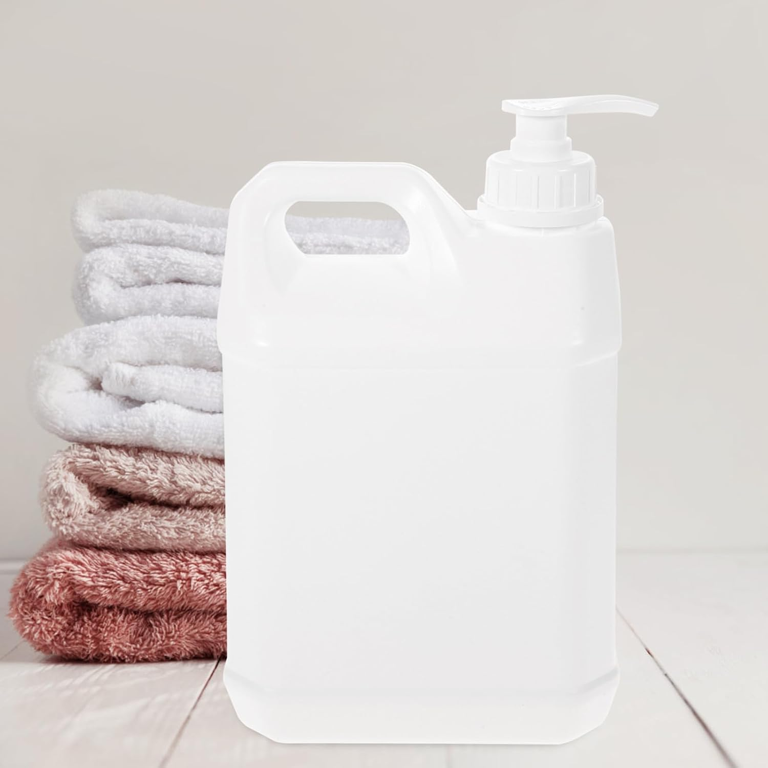 Sewroro Large Capacity 2.5L Refillable Pump Bottle for Cosmetics and Chemicals, White Plastic Dispenser Container with Leak-Proof Seal, Suitable for Bathroom and Personal Care Use image number 1