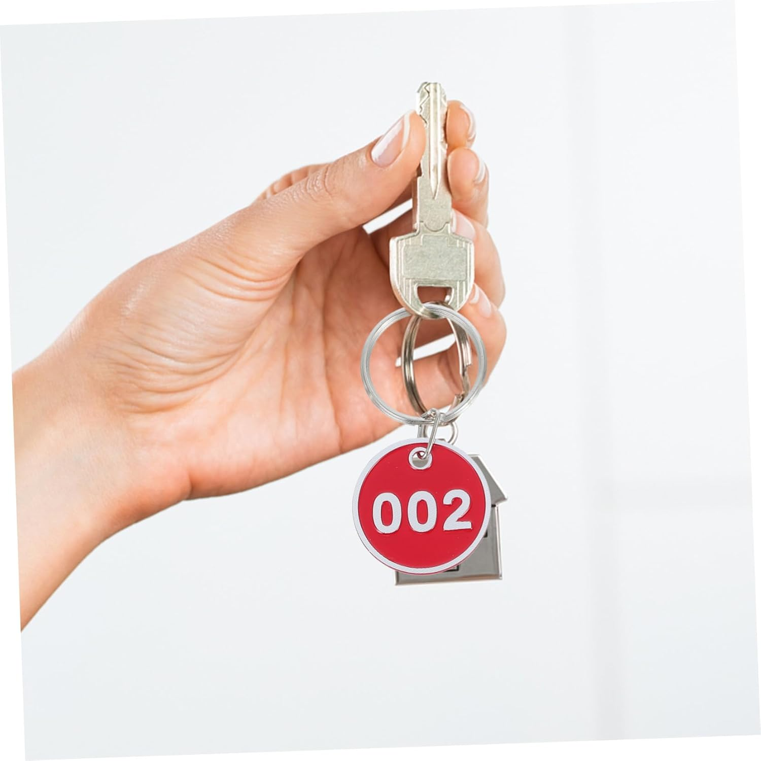 HOUDERCO 100Pcs Aluminum Alloy Metal Keychain Tags with Key Rings Luggage Labels for Travel Suitcases Lockers Sauna Keys and Storage Organization