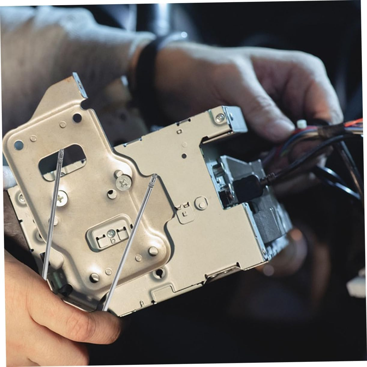 HEALEEP 2Pairs Car Radio Removal Kit Pry Tool for Car Stereo Cd Player Essential Automotive Kit for Maintenance image number 2