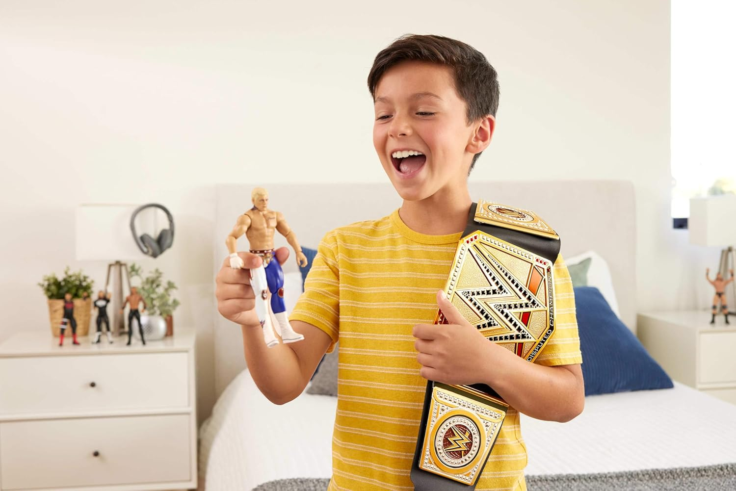Mattel WWE Championship Role Play Title Belt with Adjustable Strap for Kids image number 5