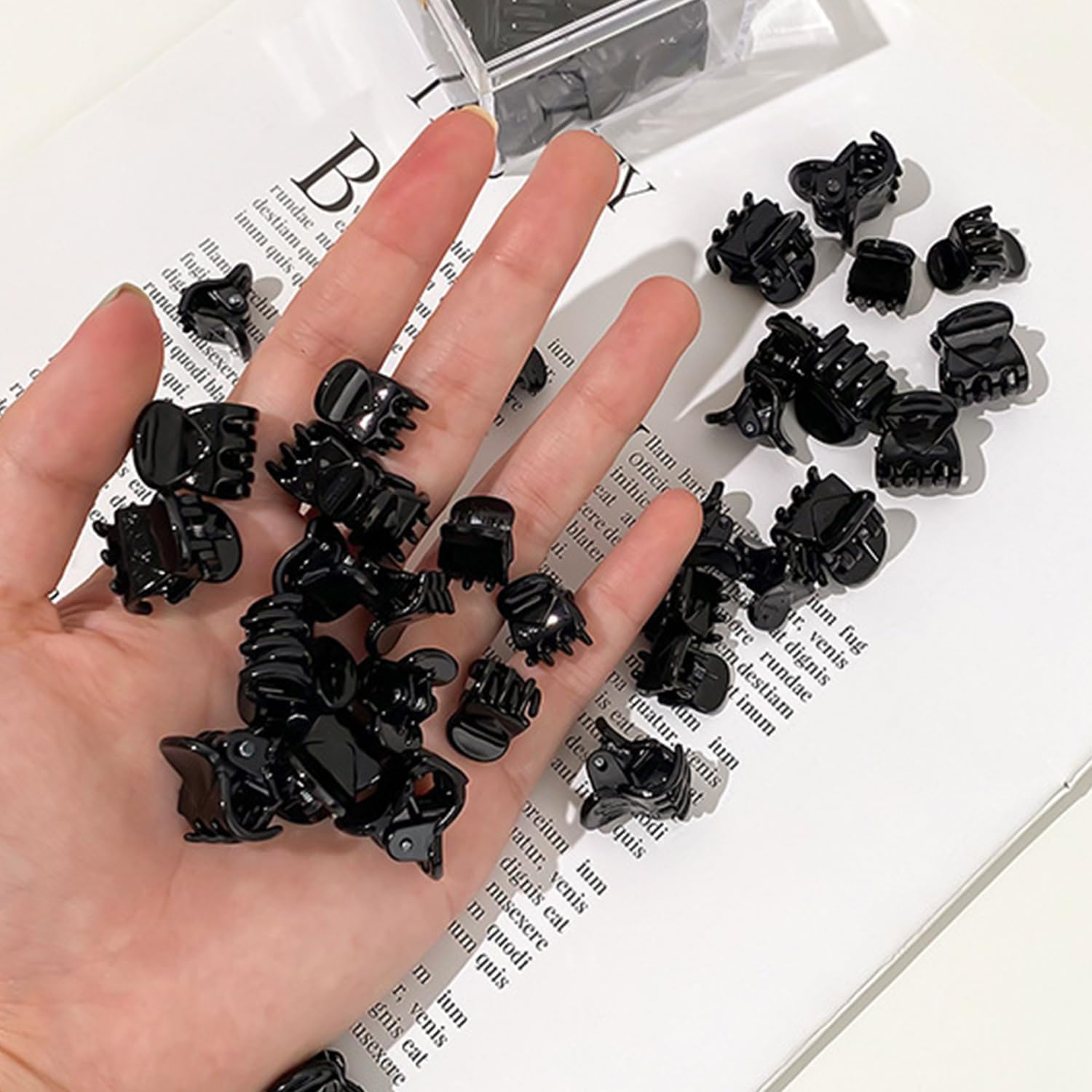 Pack of 150 Black Mini Plastic Hair Pins, Hair Pins for Children, Simple and Versatile Hair Accessories, Hairstyle Accessories image number 1