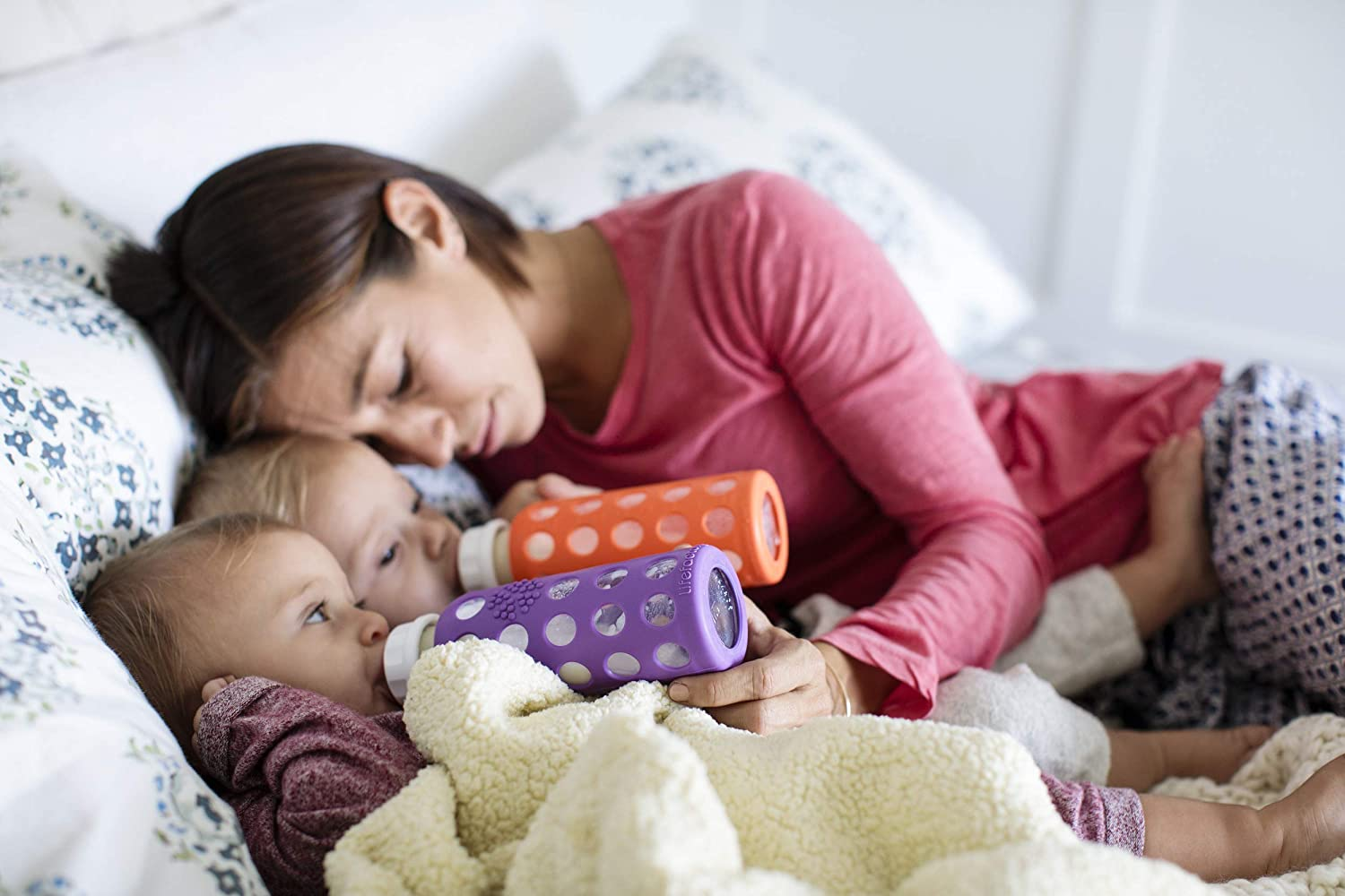 Lifefactory Lifefactory Glass Baby Bottle with Protective Silicone Sleeve, Papaya 265 Ml, , Papaya, , 265Ml, 290 Grams image number 2