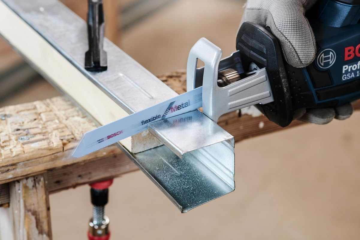 Bosch Accessories 1X Reciprocating Saw Blade S 1122 BF 'Flexible for Metal' (Steel, Pipes, Length 225 Mm, Accessories Reciprocating Saws) image number 4