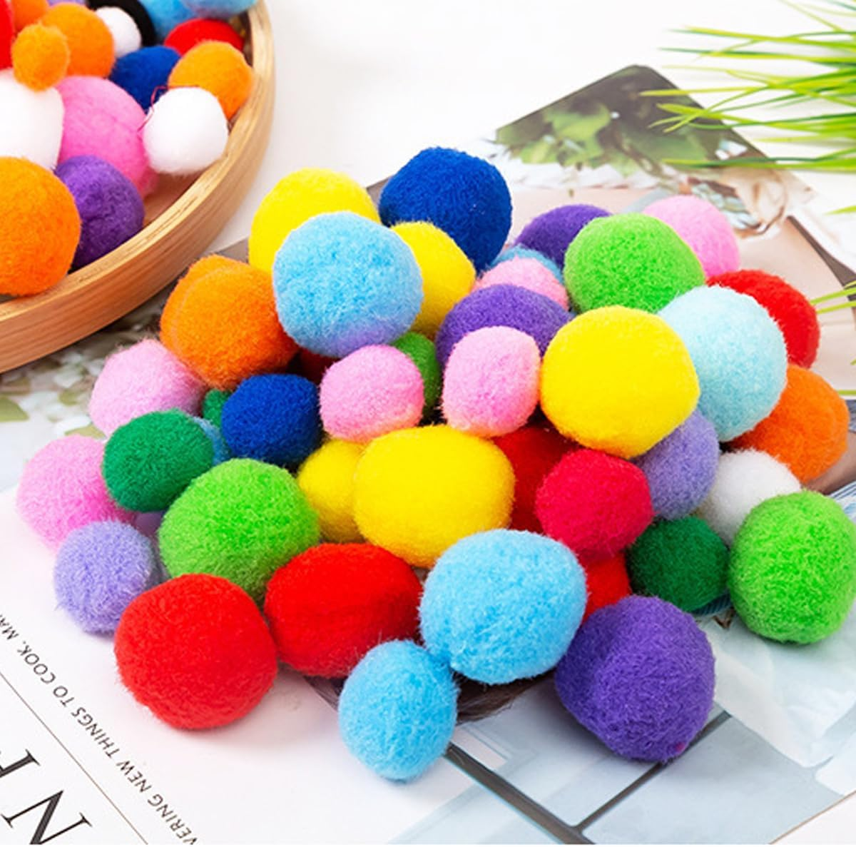 Laroal Cat Pom Pom Balls 2 Cm Flash Ball Small Pom Poms for Cats Kittens Interactive Pack of 100 image number 3