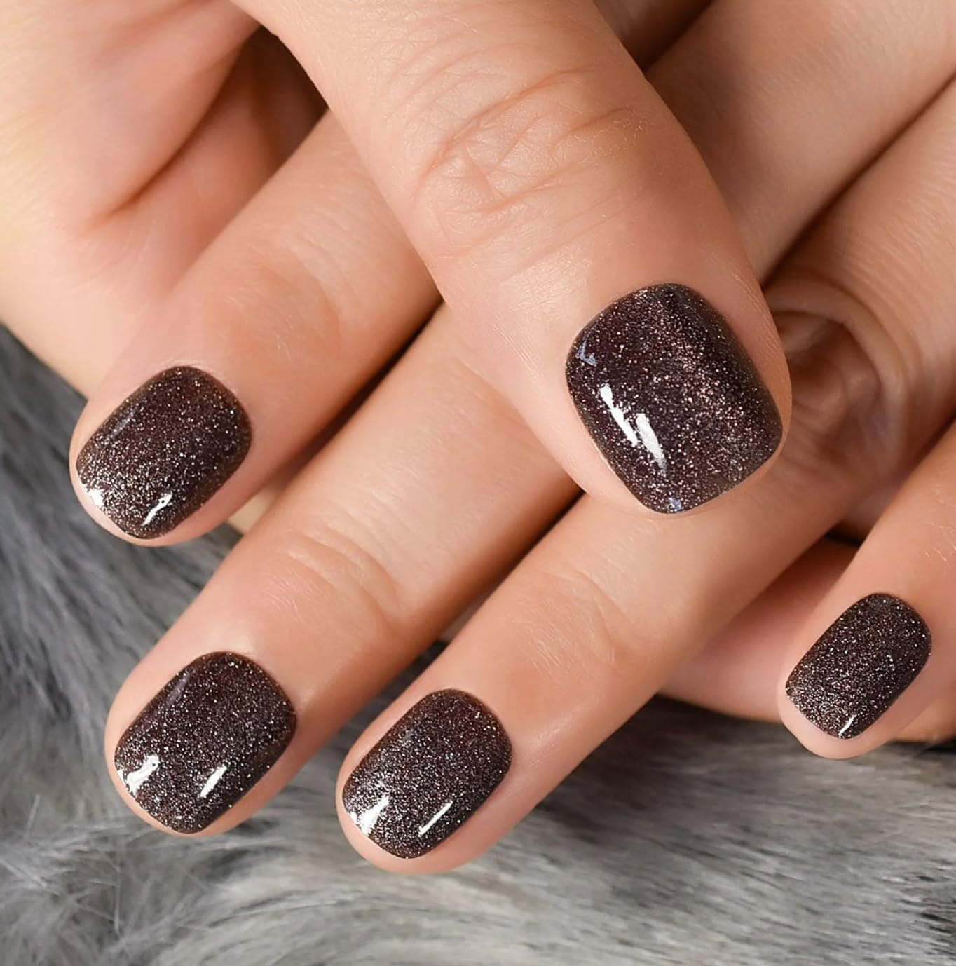 Curvlife Press on Nails Acrylic False Nails with Full Cover Design, Reusable False Nails Kit with Nail Glue, Adhesive Tabs, Nail File, Artificial Glue