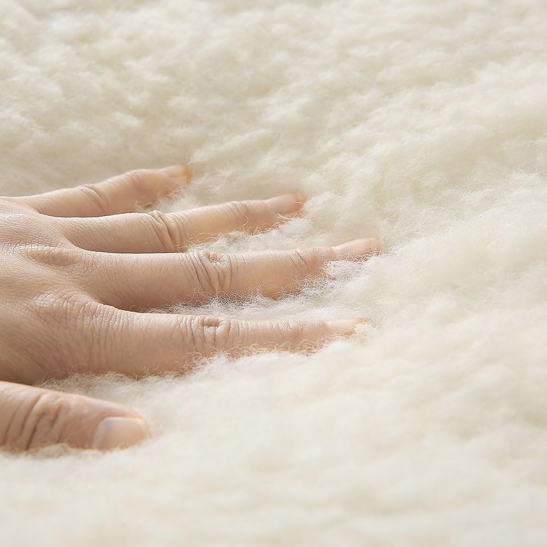 Wool Mattress Topper,Extra Thick Mattress Pad Cover,Breathable and Warm Mattress Pad for Bed,Reversible Wool Underlay/Underblanket,Four Corner Straps(Cream,183X203Cm)