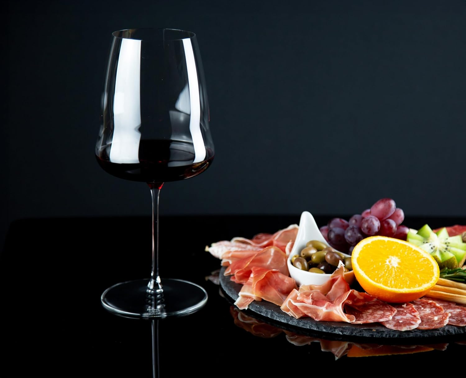 Riedel Winewings Syrah Crystal Wine Glass, Clear &ndash; Enhances the Bold, Complex Flavours of Syrah Wines &ndash; Elegant Glassware for Wine Collectors & Connoisseurs &ndash; 865 Ml Capacity image number 1