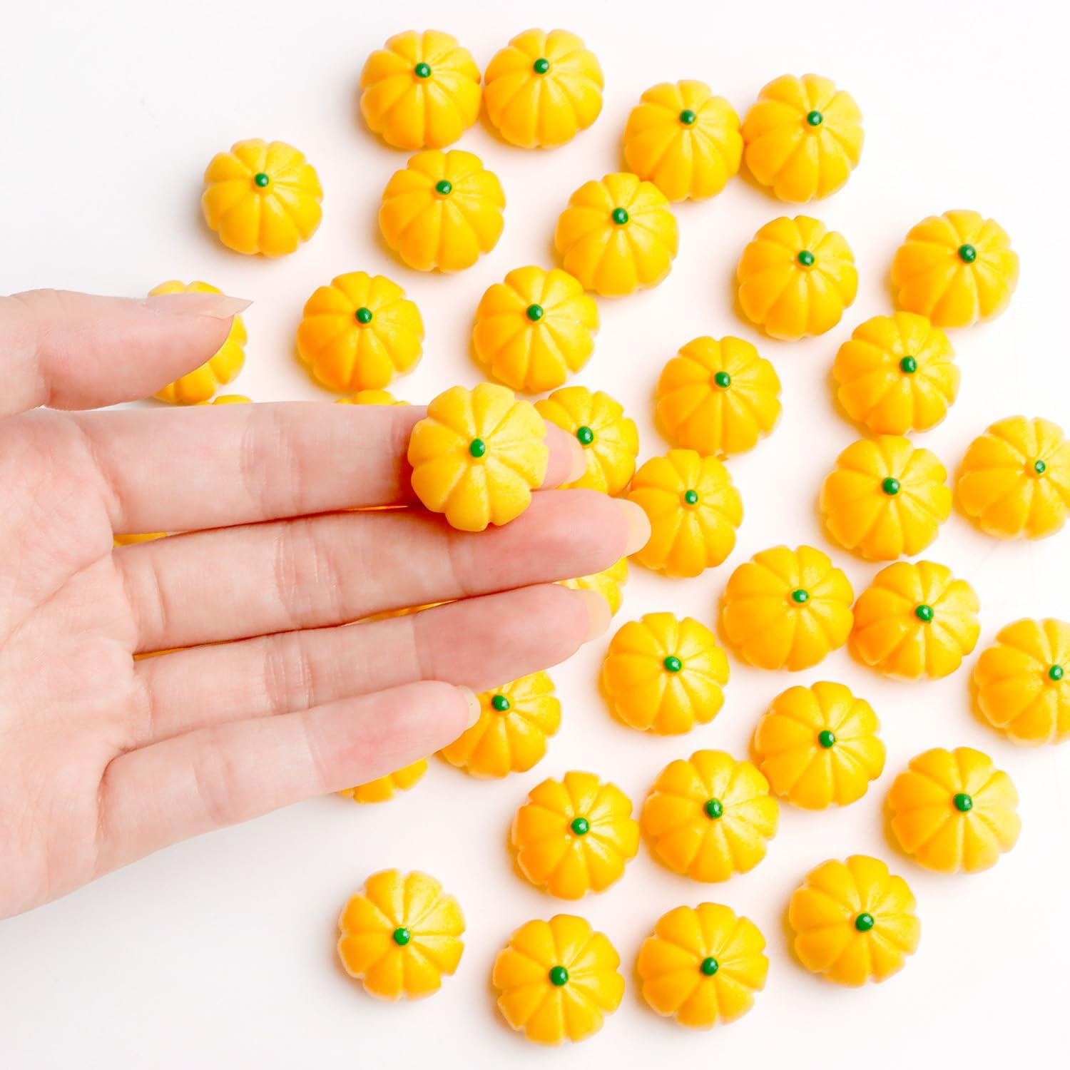 40 Pcs Miniature Pumpkin Mini Resin Pumpkin Fake Fruit Miniature Vegetables for Halloween Mini House Decor Miniatures Food Kitchen