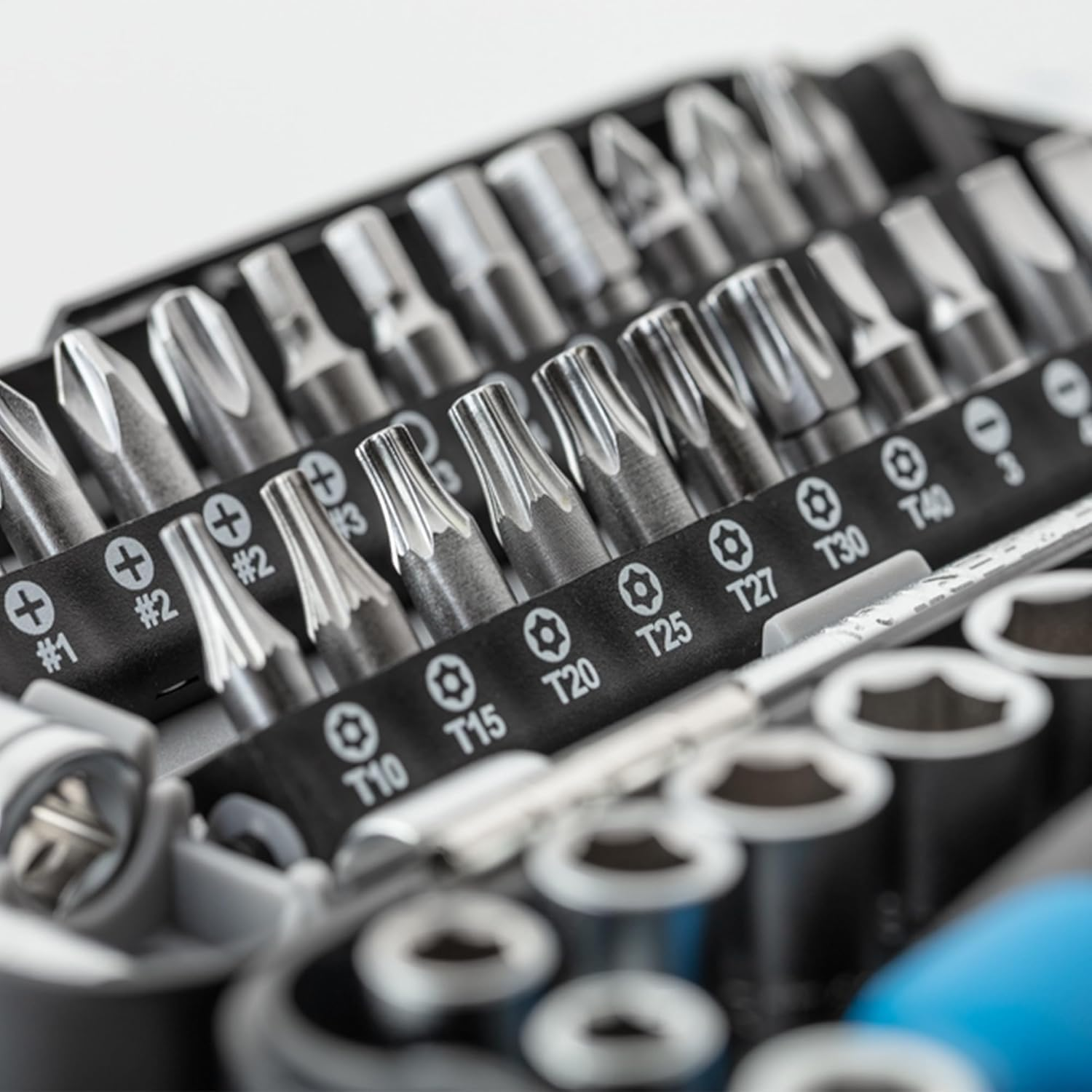 H&ouml;gert Tool Set Tool Box - Tool Set Tool Tools Socket Spanner Set Screwdriver Ratchet - Black/Blue, 1/4 Inch, HT1R462, 38 Pieces image number 3