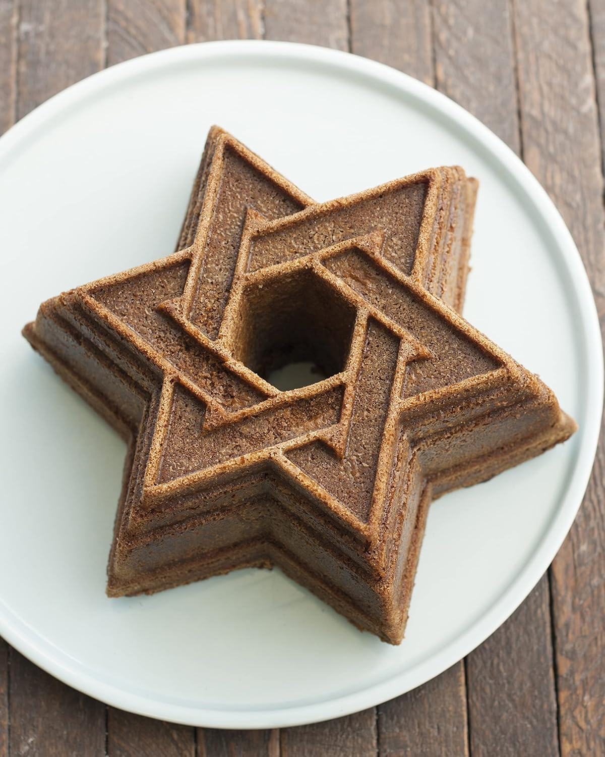 Nordic Ware Star of David Bundt Pan image number 2