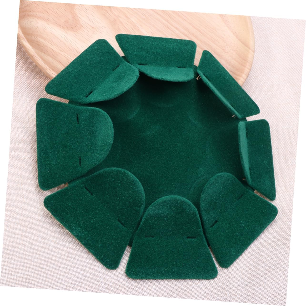 Parliky Metal Putting Cup Practice Hole for All-Direction Training Lightweight Portable Golf Practice Aid for Putting Game Improvement image number 6