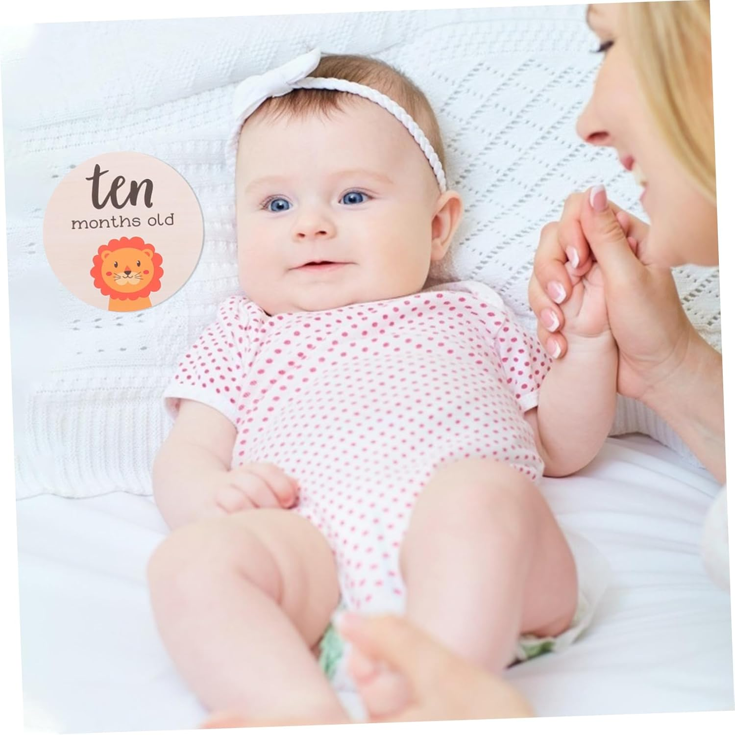 1 Set Milestone Cards Wooden Monthly Signs for Newborn Announcement and Photography Smooth Surface Unique Design Present for Expecting Moms