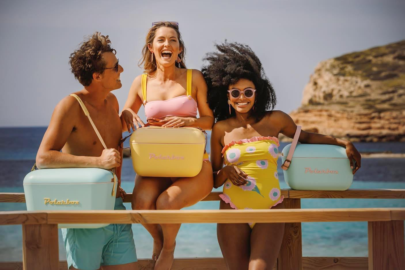 Polarbox Classic Cooler Box with Leather Strap, Cyan & Baby Rose Rigid Thermal Insulated Ice for Beach, Picnic Party Convertible Lid Polypropylene Insulation Cyan/Baby 20L PB-9210 image number 6