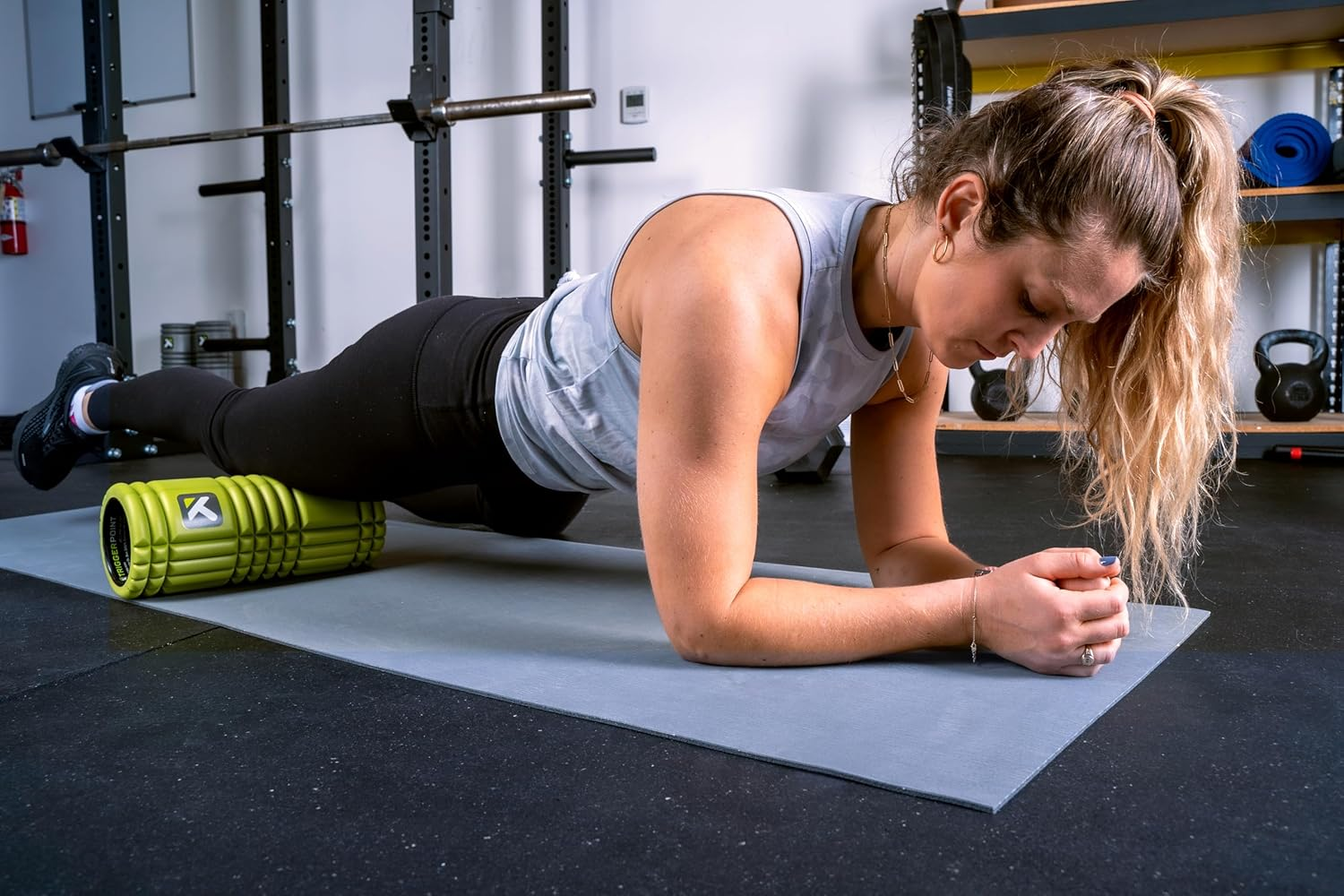 Triggerpoint GRID Foam Roller for Exercise, Deep Tissue Massage and Muscle Recovery, Original (13-Inch), Lime image number 5