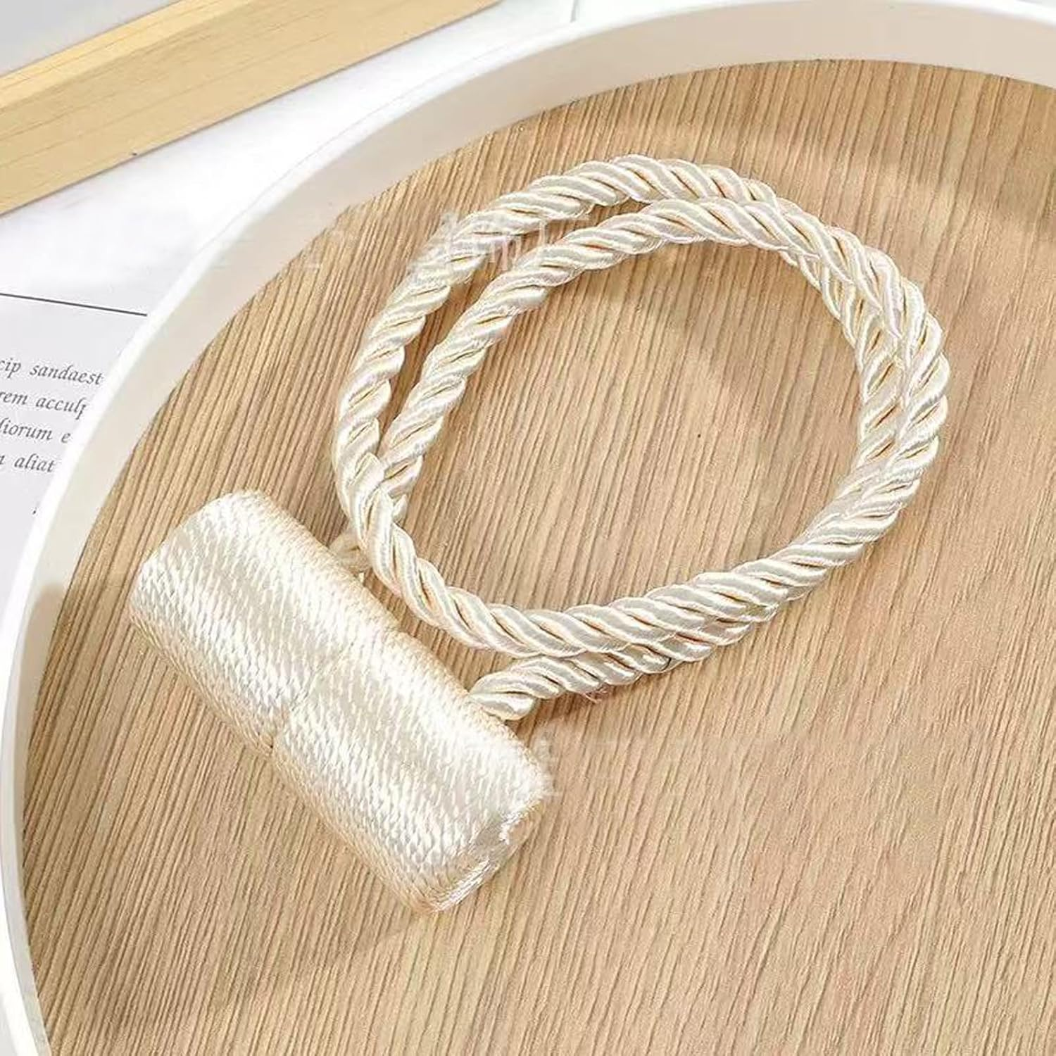 4 Pack Magnetic Curtain Tiebacks, Decorative Curtain Holdbacks for Window D&eacute;cor (4, Beige-Cylinder)