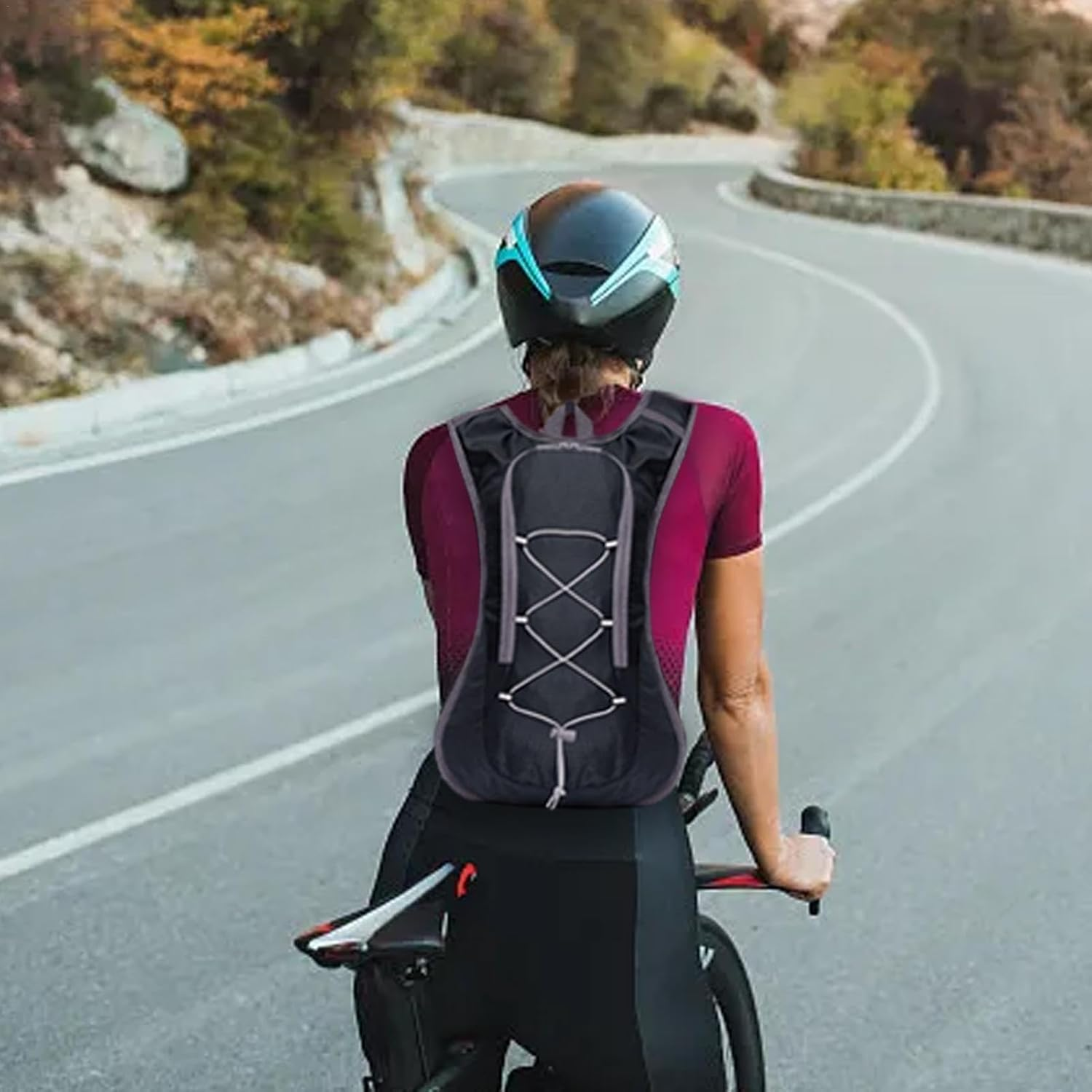 Hydration Pack, Hydration- Water Backpack with 2L Hydration Bladder-The Perfect Backpack for Outdoor Sports Cycling Skiing Hiking Running Camping Climbing image number 3