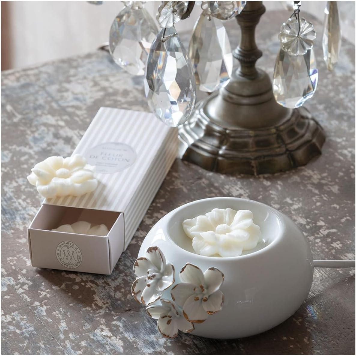 MATHILDE M. Flower Love Electric Oil Burner image number 2