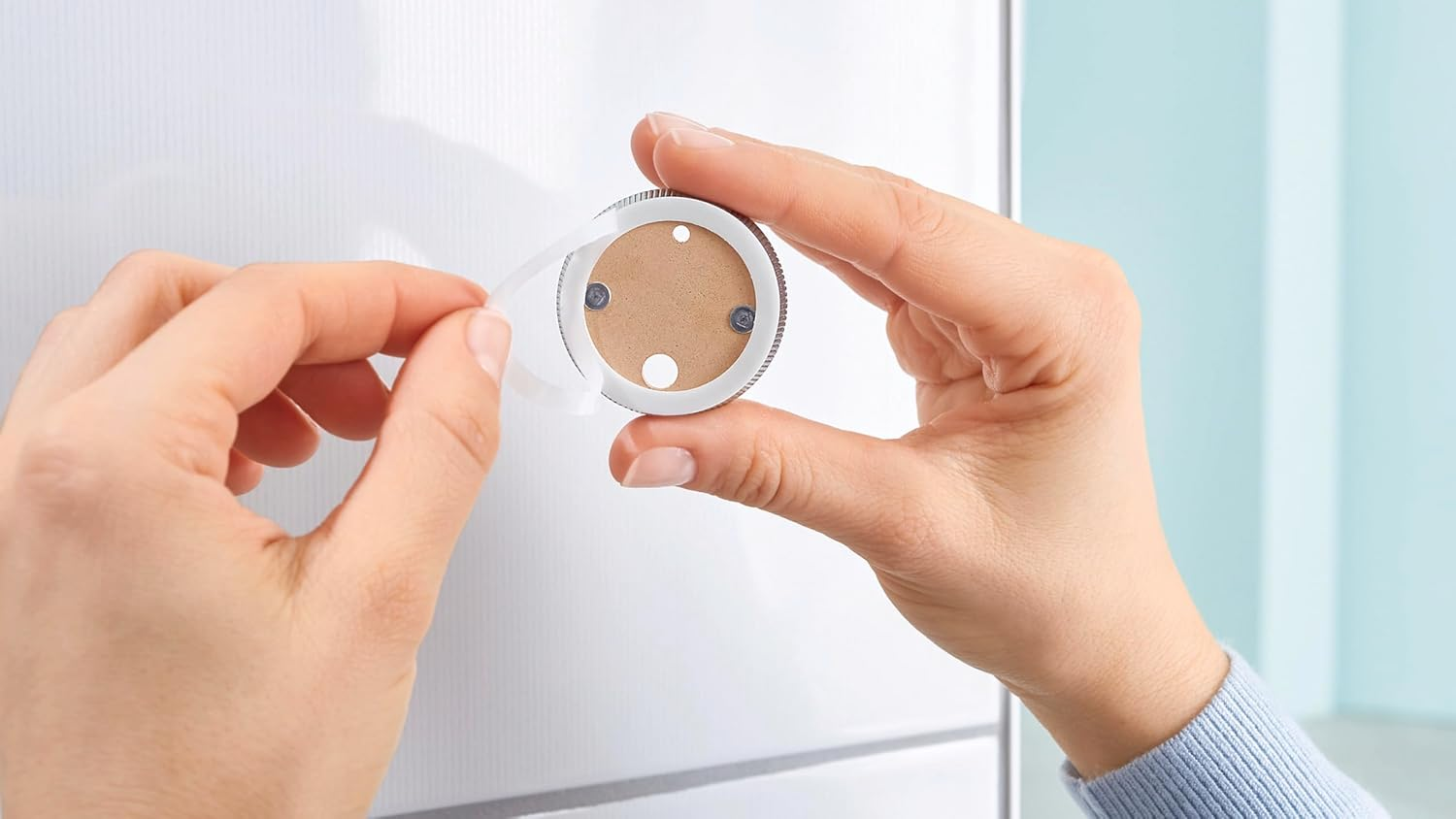 Tesa LOXX Spare Toilet Paper Holder - No Drill Wall Mounted Toilet Roll Holder Made of Chrome-Plated Metal, Stainless - Waterproof - Includes Removable Glue Solution image number 2