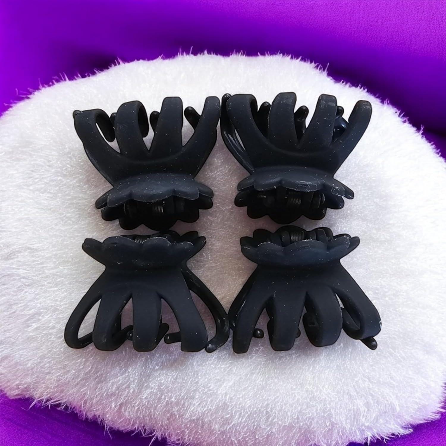 PARENCE. - Set of 4 Mini Hair Clips - Solid Metal Spring, Interlocking and round Teeth - Compact and Practical Accessory for Women - 4X3Cm image number 3