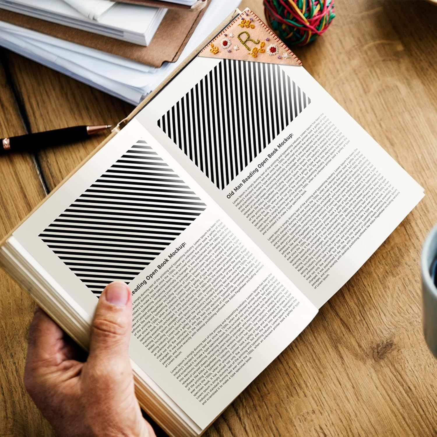 Custom Embroidered Corner Bookmark with Personalized Letters - Perfect for Book Lovers and Thoughtful Gifts (Winter,S) image number 4