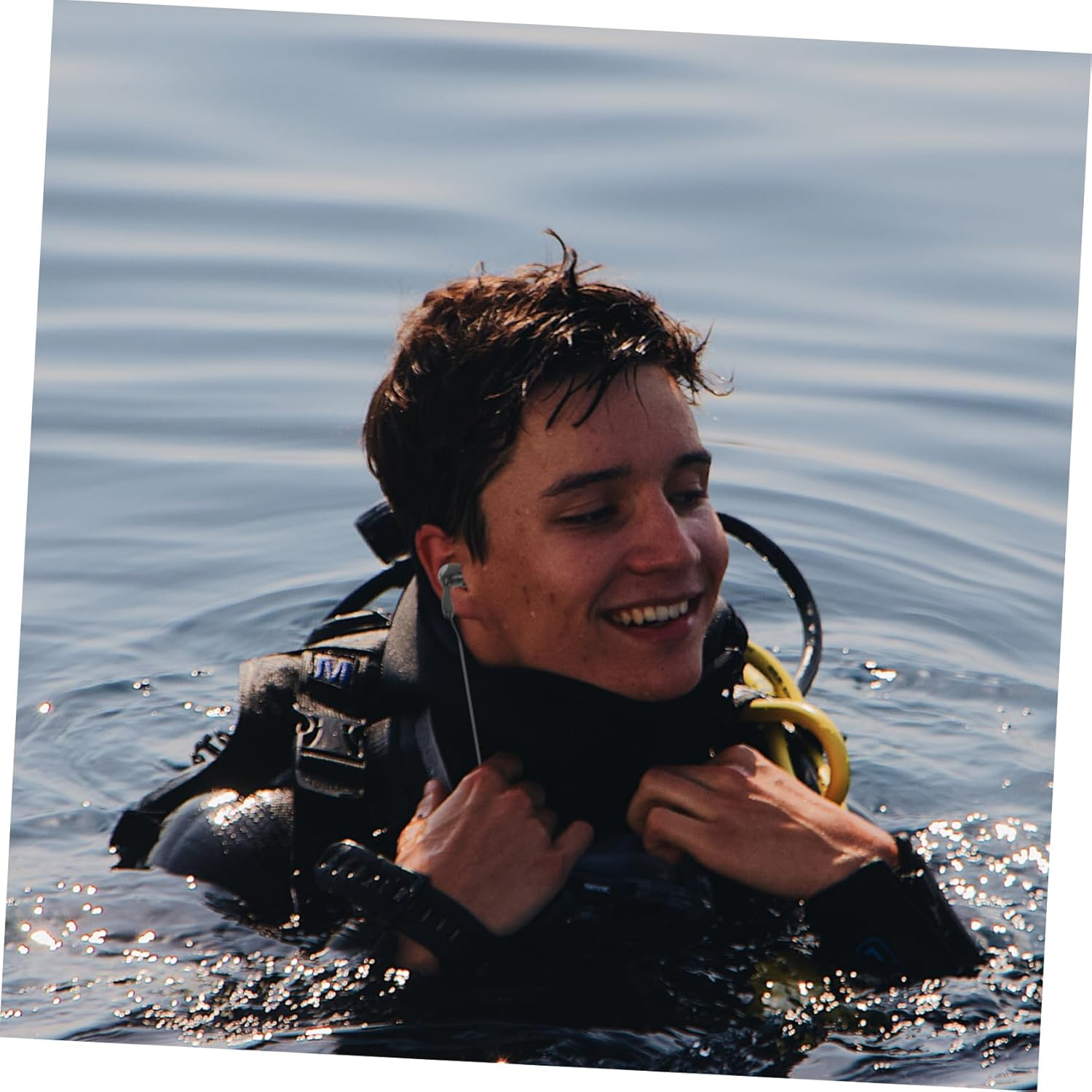 LABRIMP Waterproof Mp3 Earphones for Swimming and Diving 2Pcs (White Black) In-Ear Design 3.5Mm Jack for Sports and Music Lovers image number 6