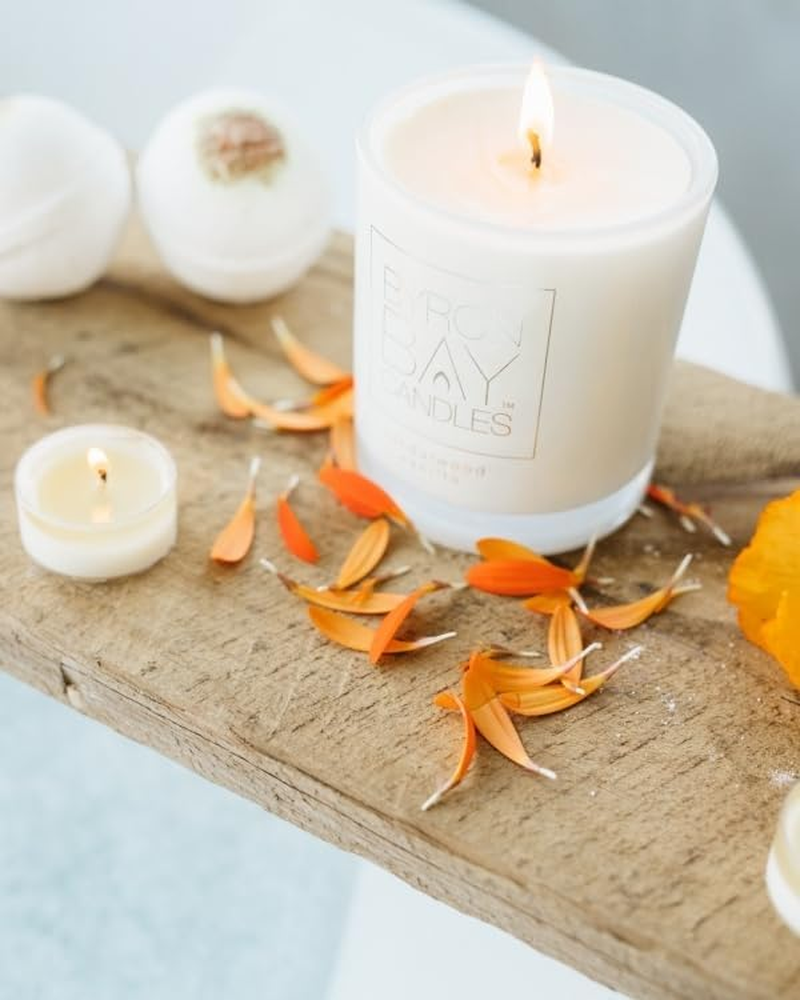 Byron Bay Candles Sweet Japanese Honeysuckle 100% Soy Candle - 50+ Hour Burn - Large Scented Candles 300G Wax Weight- Australian Made Eco-Friendly Aromatherapy - Perfect Candle Gift, Birthday Gift image number 5