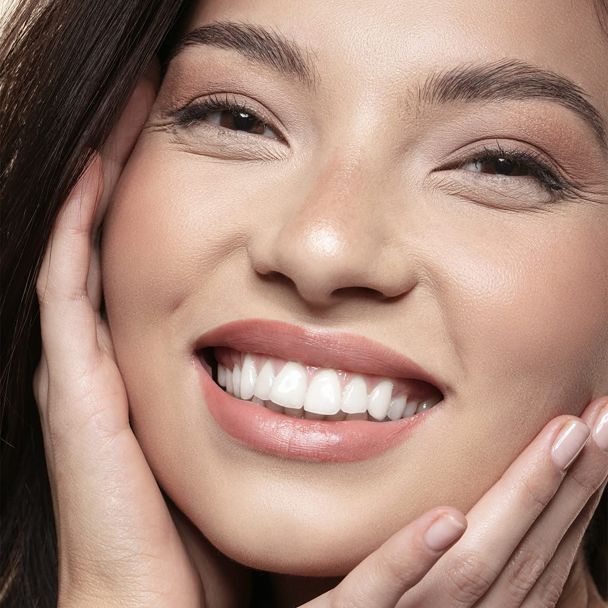 Inglot Freedom System Stay Hydrated Pressed Powder 201 | Natural Radiant Makeup | Long-Lasting Finish | Balanced Skin Hydration | Emolients Care | Vegan | Cruelty-Free | 9 G image number 4