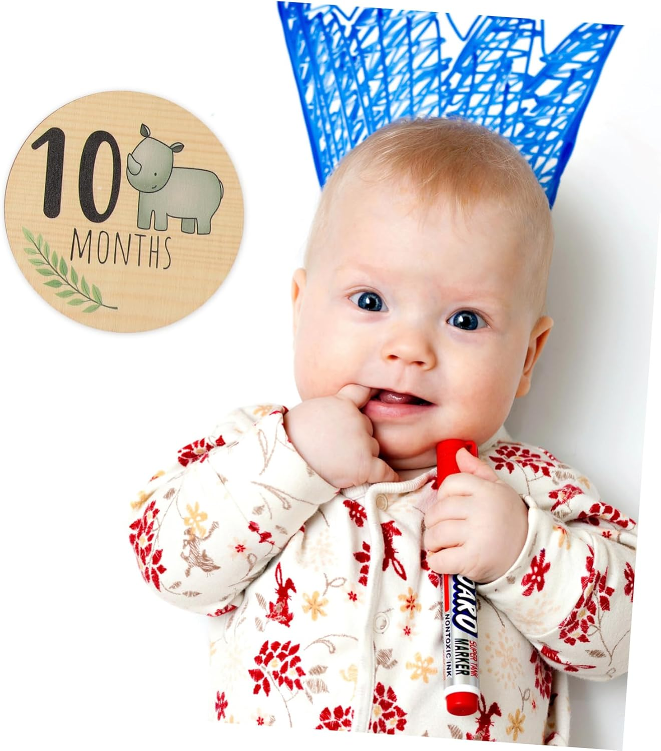 DECHOUS 7Pcs Monthly Milestone Cards Wooden Photo Props with Cartoon Animal Design Double Sided Birth Announcement Signs Lightweight for Newborn Photography and Shower Gifts