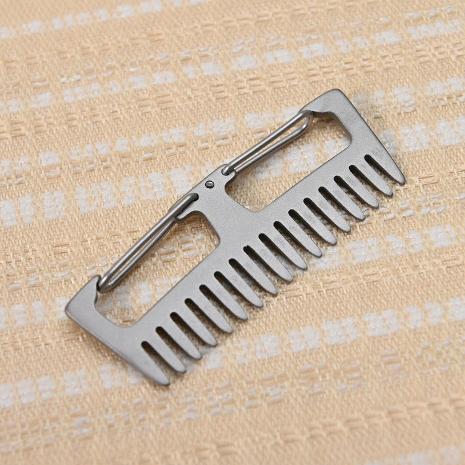 Outdoor Carabiner Comb - Portable Pocket Hair Comb, Men'S Travel Hair Comb, Lightweight Pocket Titanium Keychain Hair Comb, Antistatic Design, Camping Hair Comb Tool for Mountaineering, Camping image number 1